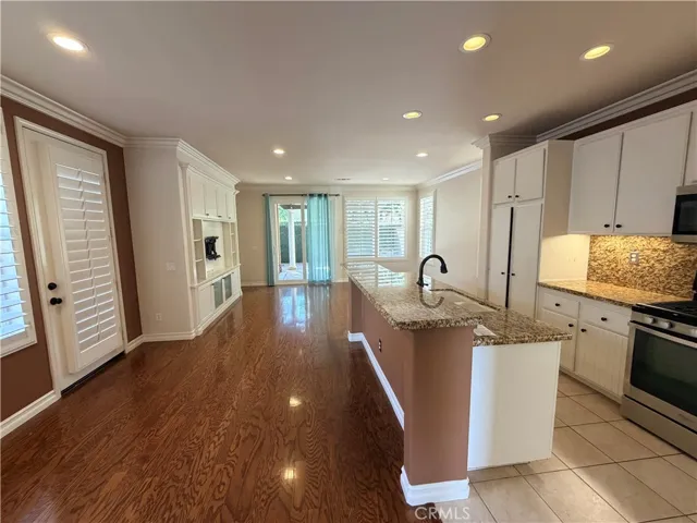 24 Redberry, Irvine, California 92618