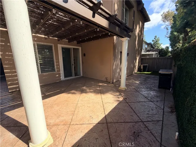 24 Redberry, Irvine, California 92618