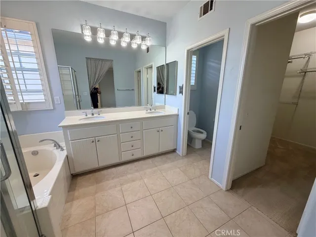 24 Redberry, Irvine, California 92618