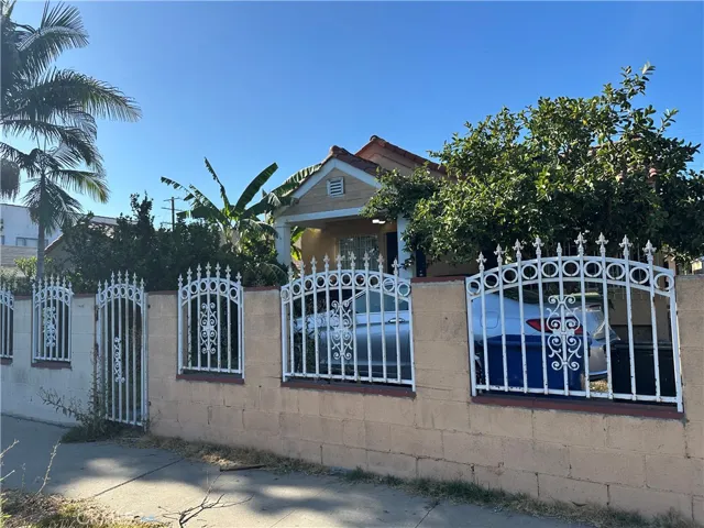 1137 W 61st, Los Angeles, California 90044