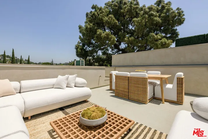 1125 Sanborn Avenue, Los Angeles, California 90029