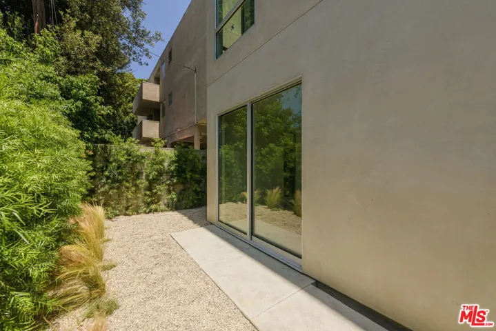 1125 Sanborn Avenue, Los Angeles, California 90029