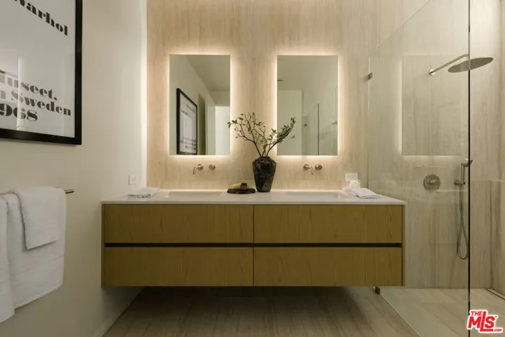 1125 Sanborn Avenue, Los Angeles, California 90029