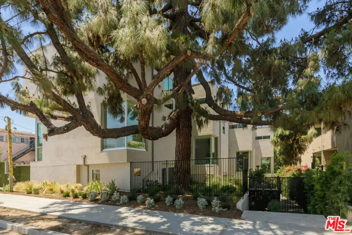 1125 Sanborn Avenue, Los Angeles, California 90029