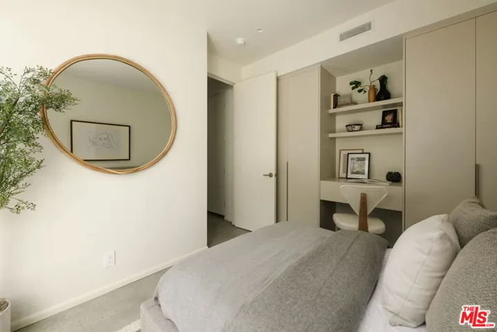 1125 Sanborn Avenue, Los Angeles, California 90029