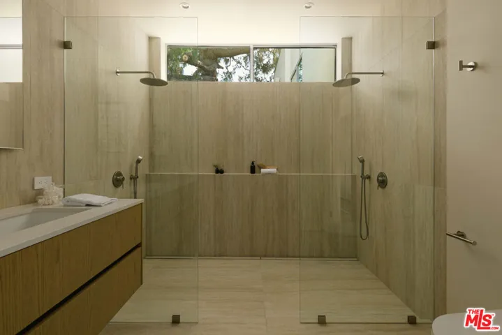 1125 Sanborn Avenue, Los Angeles, California 90029