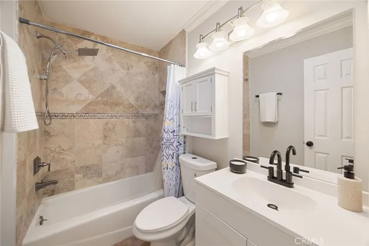 645 Chestnut, Long Beach, California 90802
