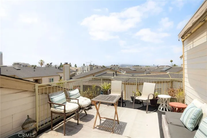 645 Chestnut, Long Beach, California 90802