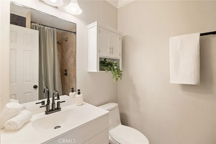 645 Chestnut, Long Beach, California 90802