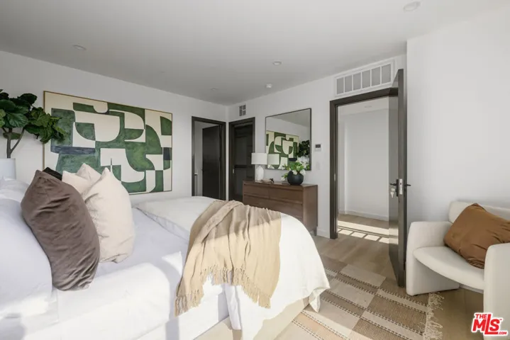 5857 David Avenue, Los Angeles, California 90034