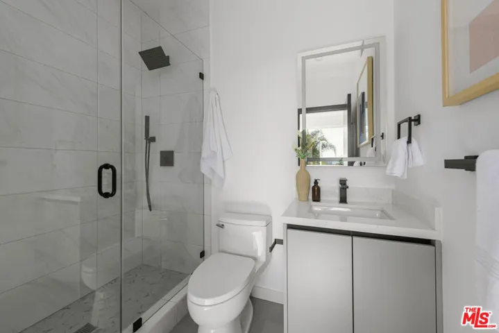 5857 David Avenue, Los Angeles, California 90034