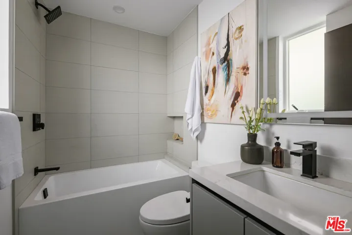 5857 David Avenue, Los Angeles, California 90034
