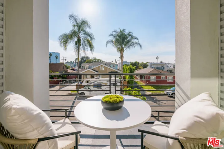 5857 David Avenue, Los Angeles, California 90034