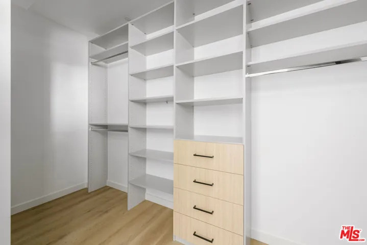 5857 David Avenue, Los Angeles, California 90034