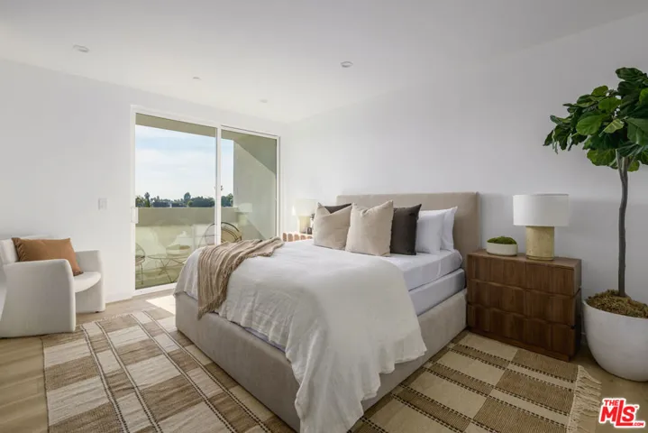5857 David Avenue, Los Angeles, California 90034