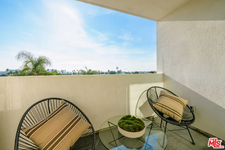 5857 David Avenue, Los Angeles, California 90034