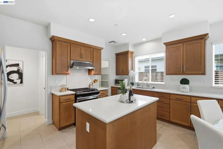 8553 Schooner Way, Newark, California 94560