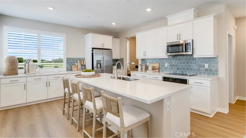 2650 E Hyde Paseo