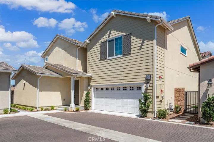 6992 Mallow Drive 4, Fontana, California 92336