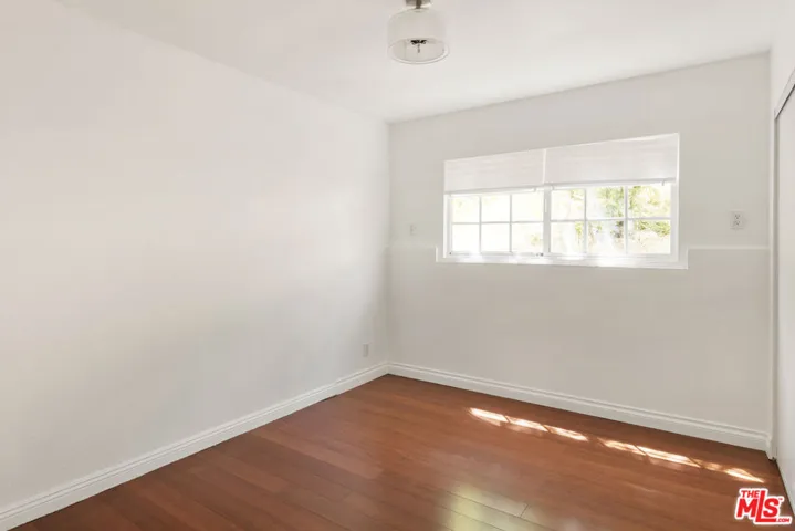 1561 Carmona Avenue, Los Angeles, California 90019
