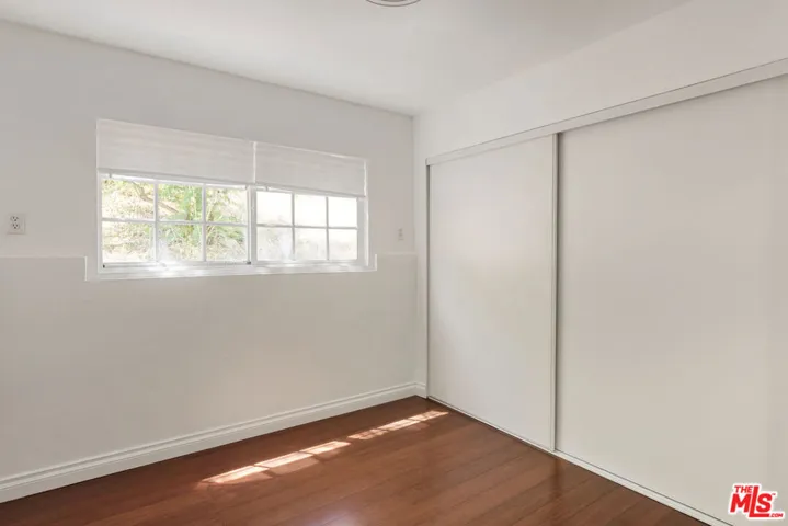 1561 Carmona Avenue, Los Angeles, California 90019