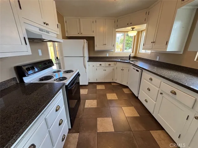265 Chatham, Cambria, California 93428