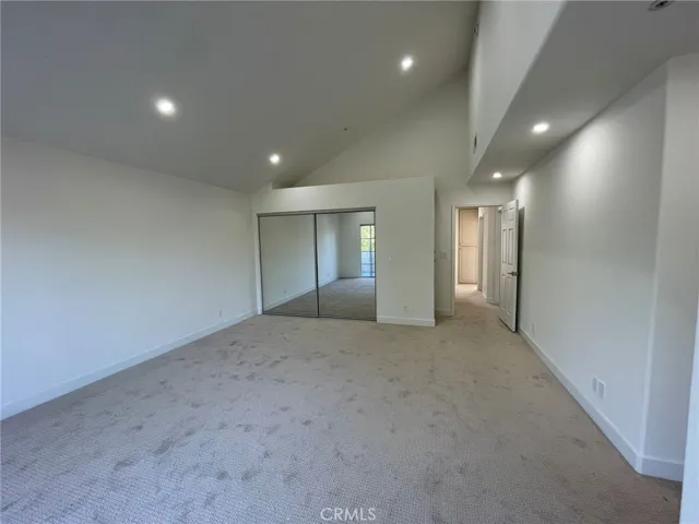 9400 Aqueduct Avenue, North Hills, California 91343