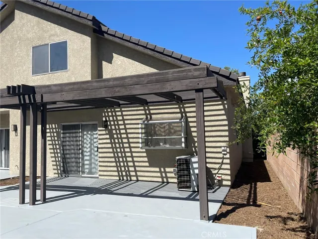 9400 Aqueduct Avenue, North Hills, California 91343