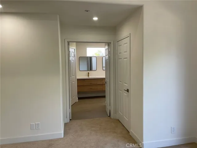 9400 Aqueduct Avenue, North Hills, California 91343