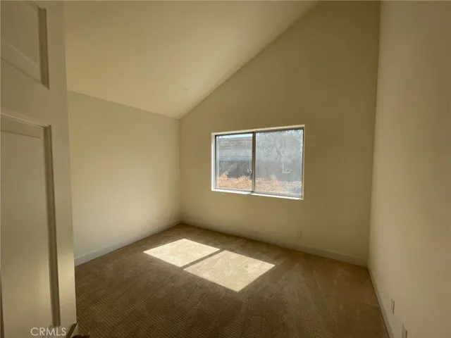 9400 Aqueduct Avenue, North Hills, California 91343