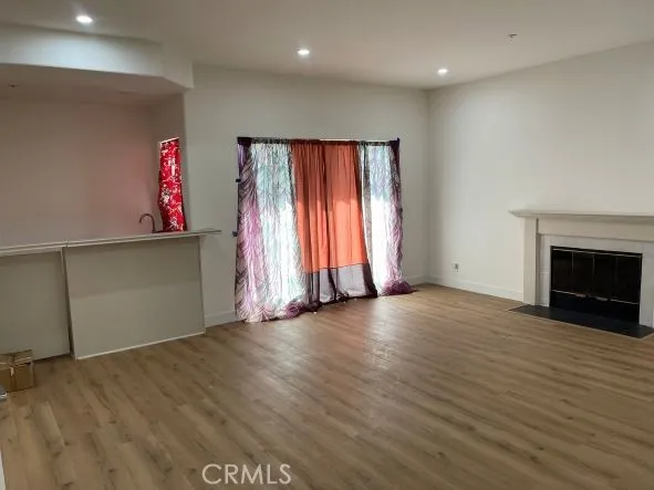 9400 Aqueduct Avenue, North Hills, California 91343