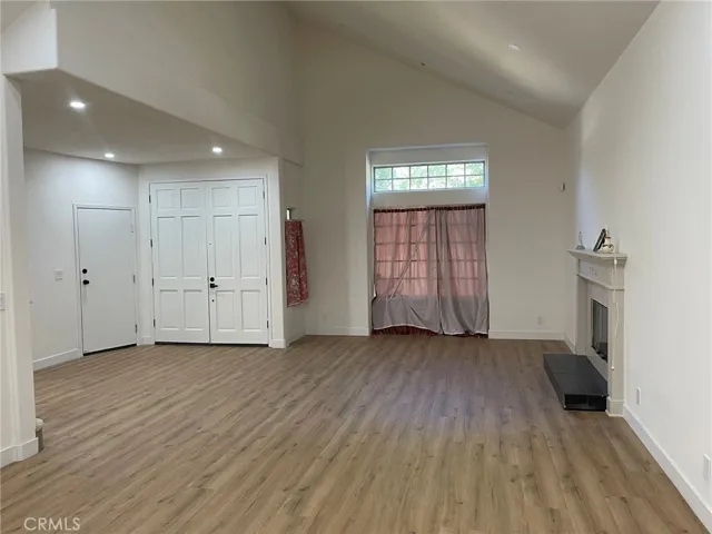 9400 Aqueduct Avenue, North Hills, California 91343