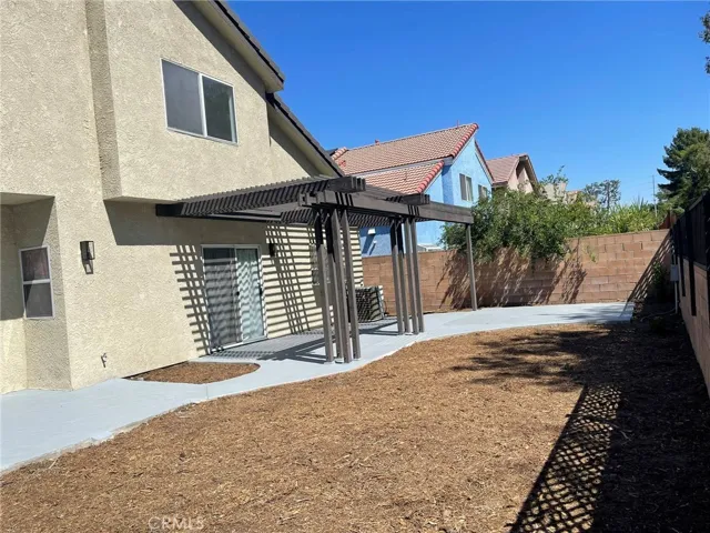 9400 Aqueduct Avenue, North Hills, California 91343