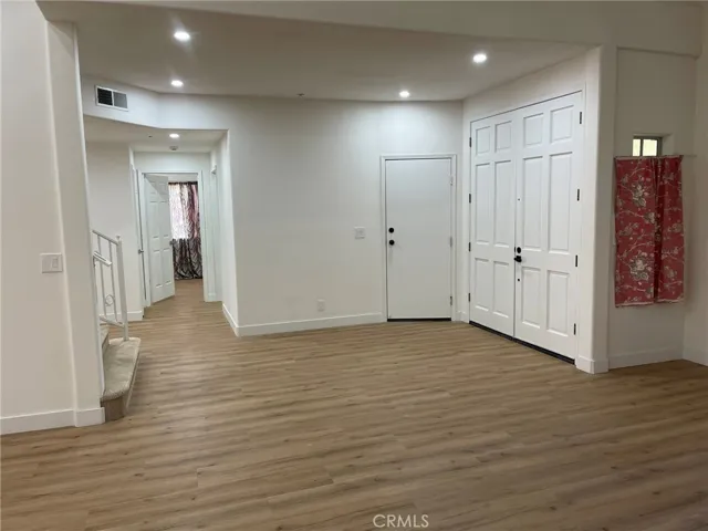 9400 Aqueduct Avenue, North Hills, California 91343
