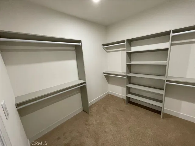 9400 Aqueduct Avenue, North Hills, California 91343