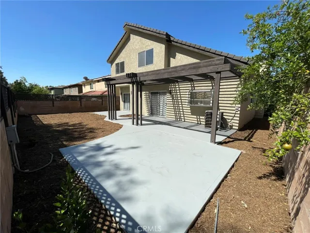 9400 Aqueduct Avenue, North Hills, California 91343