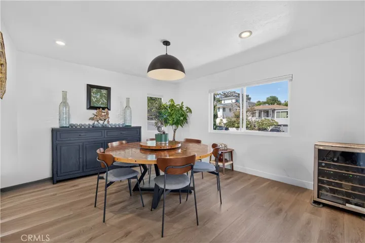 2043 Raymond, Signal Hill, California 90755