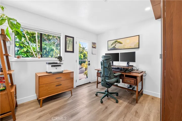 Secondary bedroom/ Office