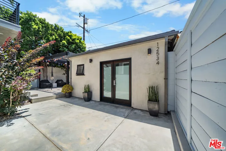 12534 W Gilmore Avenue, Los Angeles, California 90066