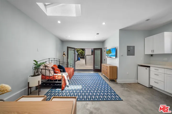 12534 W Gilmore Avenue, Los Angeles, California 90066