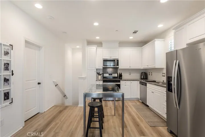 2818 E Berry Loop Privado 77, Ontario, California 91761
