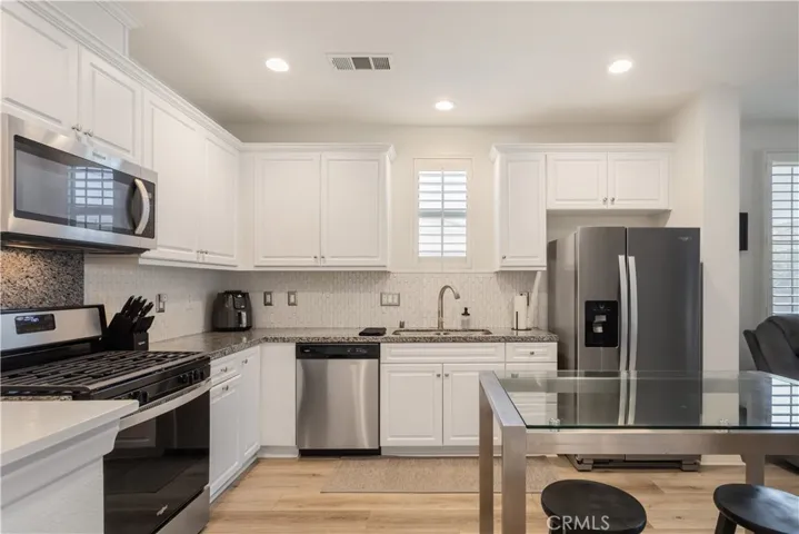 2818 E Berry Loop Privado 77, Ontario, California 91761