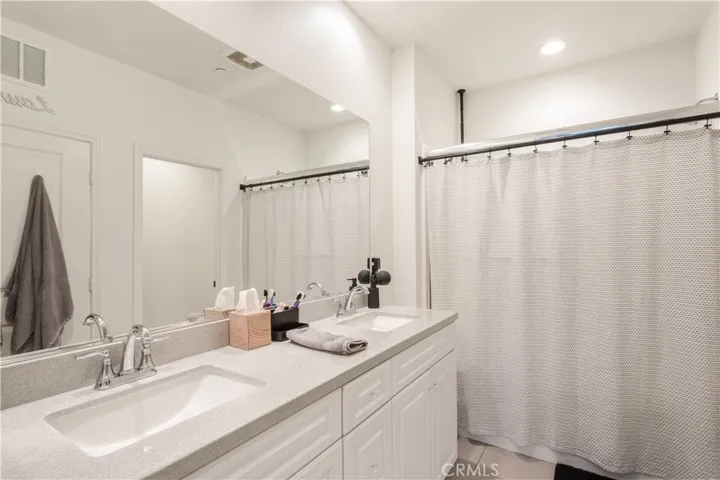 2818 E Berry Loop Privado 77, Ontario, California 91761