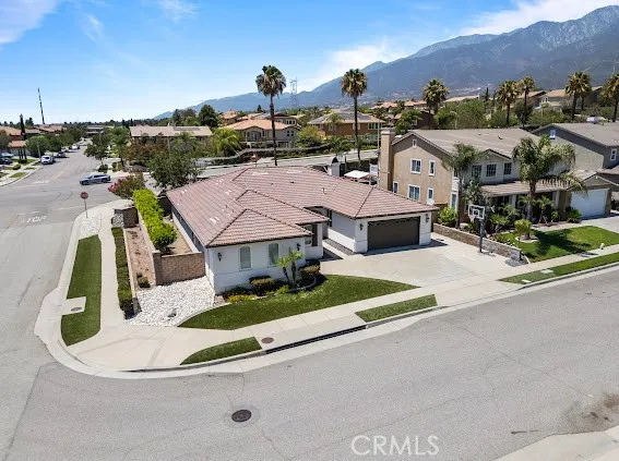 Corner Lot View
