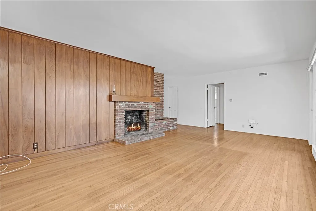 LIVING ROOM W/HALLWAY ENTRANCE