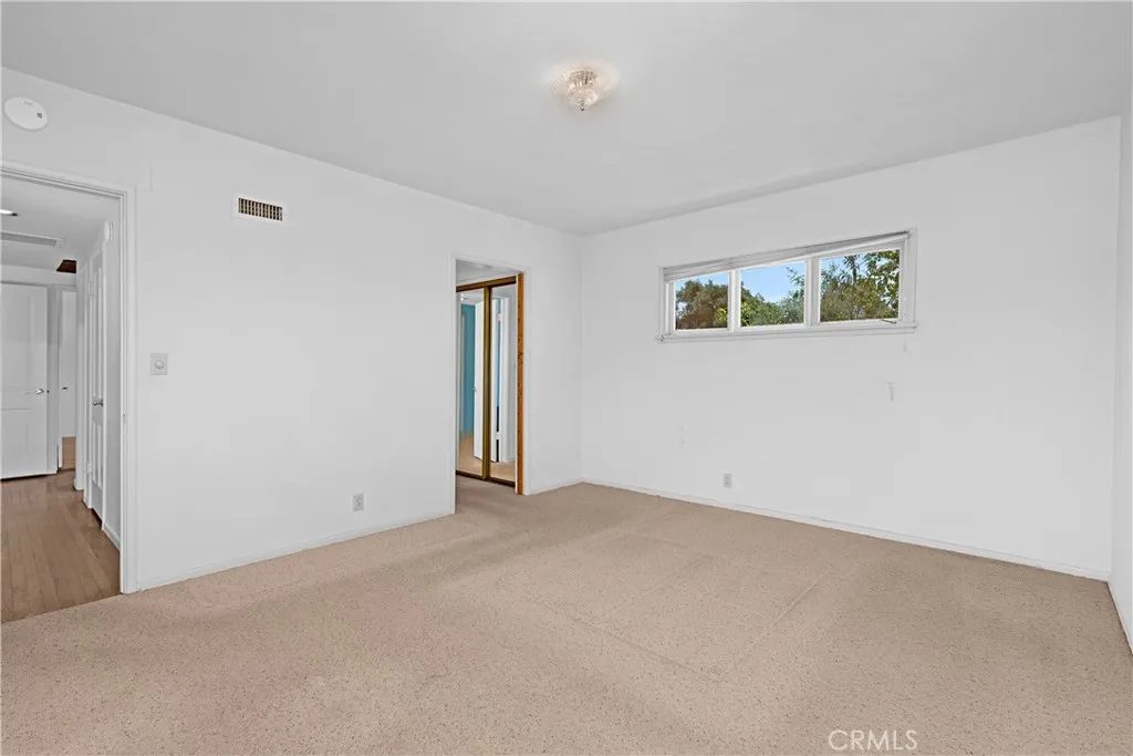 3RD BEDROOM W/CLOSET AREA