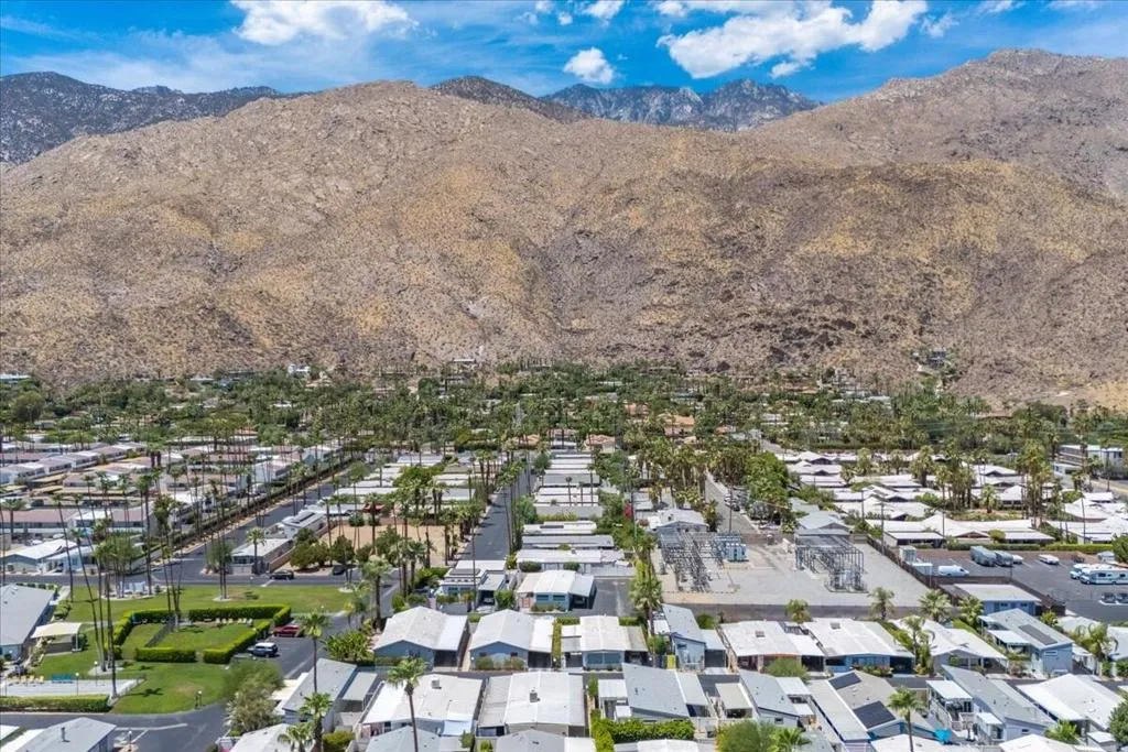 Aerial View of Palm Canyon Mobile Club Aerial View of Palm Canyon Mobile Club