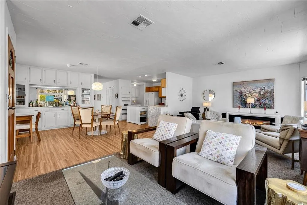 Dining and Living Areas Dining and Living Areas