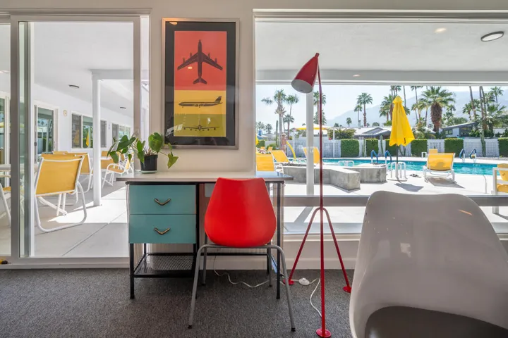 Clubhouse Desk Nook