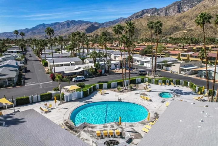 Palm Canyon Mobile Club Community Pool